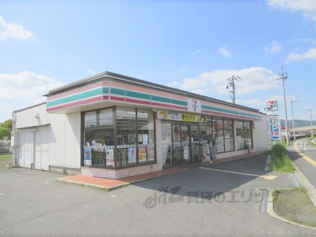 コンビニ　セブンイレブン法隆寺インター店（コンビニ）まで1000m