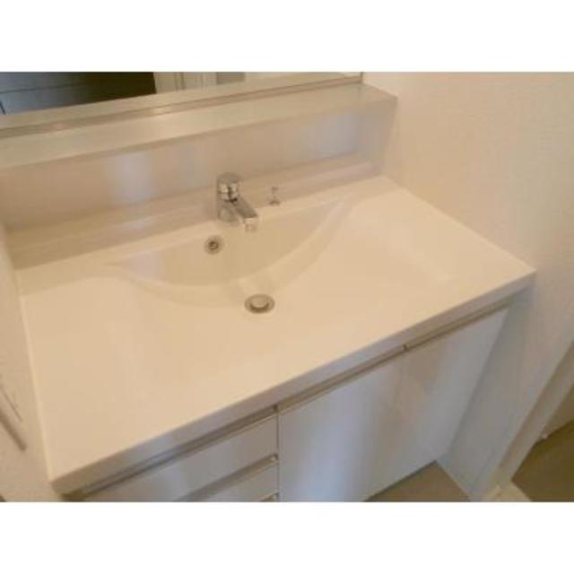 洗面設備　※写真は同タイプ住戸です。