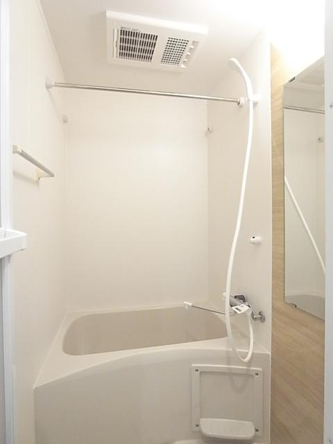 バス・シャワールーム　バス　※同物件・同仕様画像