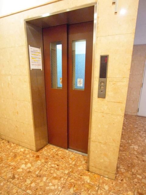 エントランス　★お部屋探しはタウンハウジング高幡不動店まで★