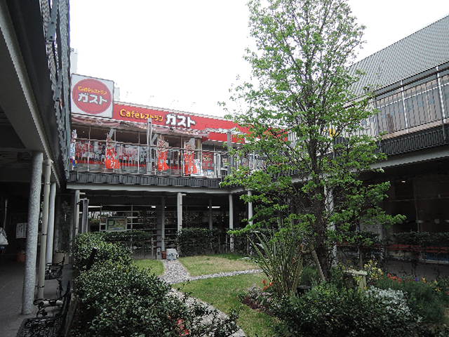 飲食店　ガスト 東武練馬駅前店（飲食店）まで1932m