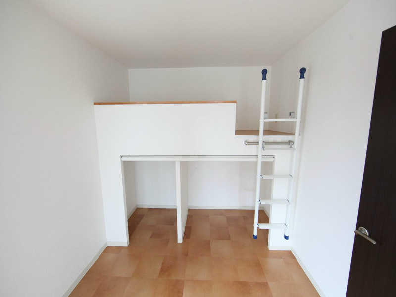 収納　ロフト付き　ロフト下収納