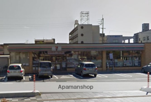 コンビニ　セブンイレブン（コンビニ）まで626m