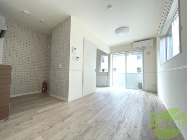 居室・リビング　８．６帖のリビングです。広々としていますね。