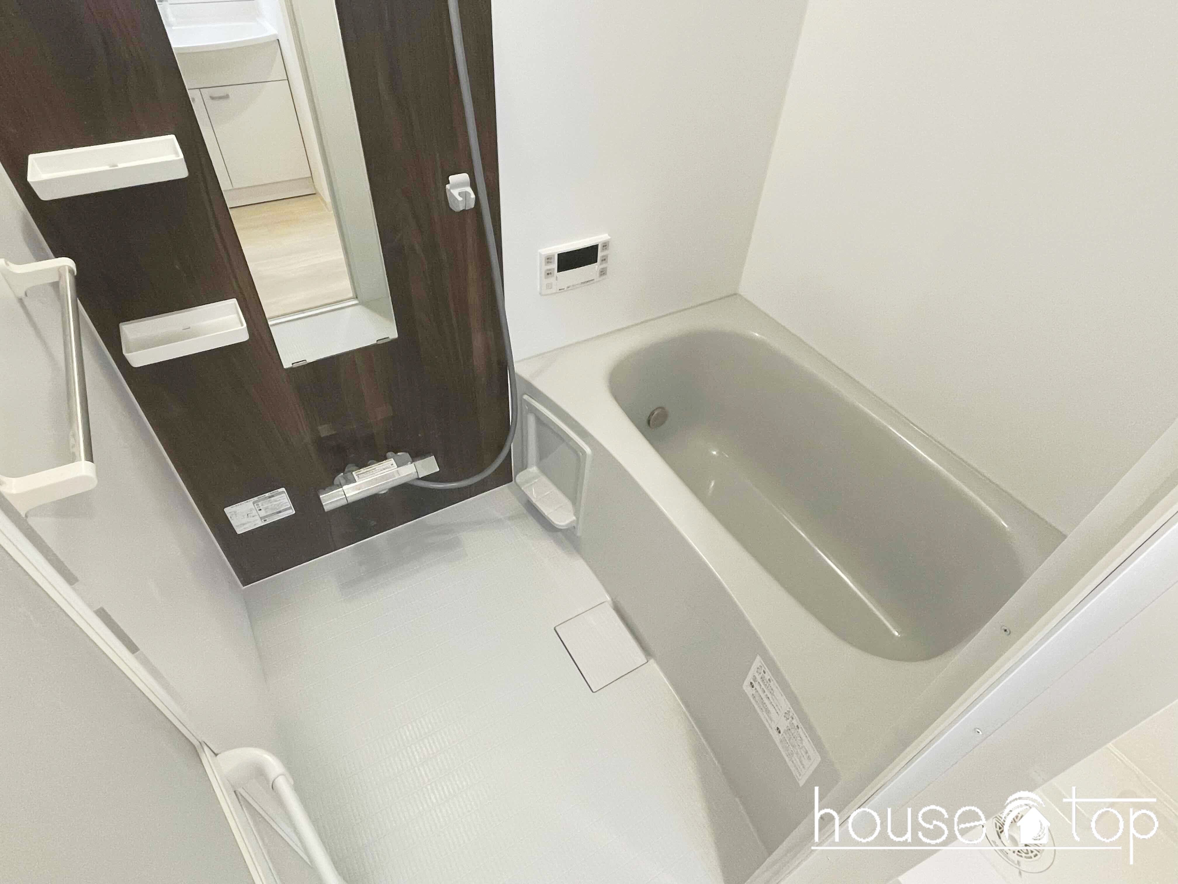 バス・シャワールーム　追炊き付き、乾燥機付き