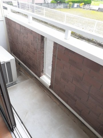 バルコニー　外からの目が気にならないバルコニーで洗濯物が干せます