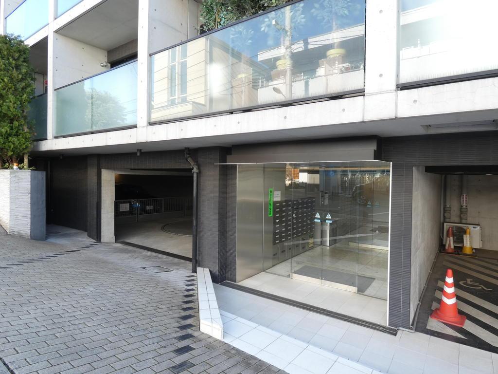 エントランス　エントランス