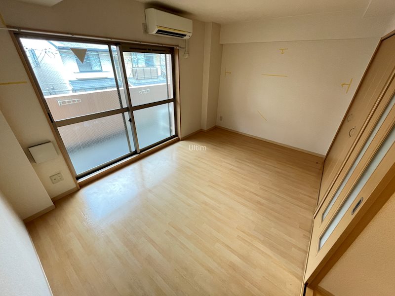 居室・リビング　※別のお部屋の写真です