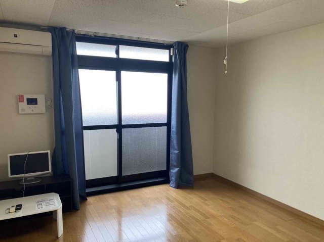 居室・リビング　ゆったり過ごせる居間です