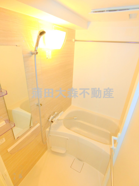 バス・シャワールーム　浴室乾燥機付のバスルーム　お風呂