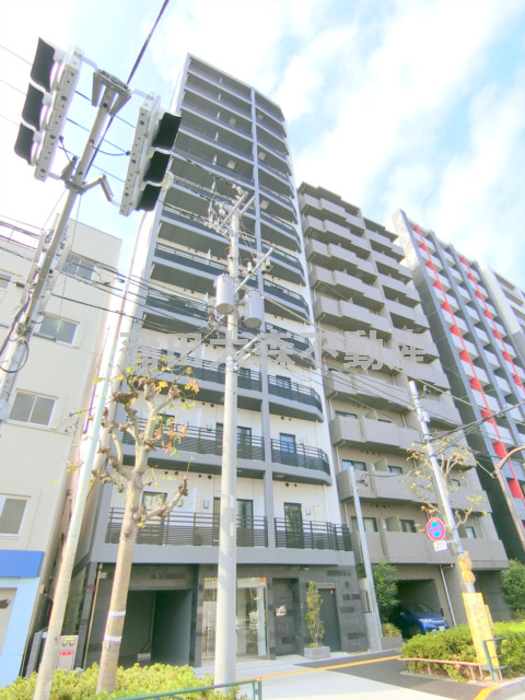 建物外観　2021年7月築　RC鉄筋コンクリート造地上13階建て1K