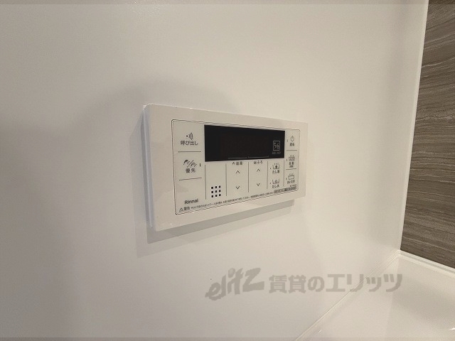 その他設備　給湯器リモコン