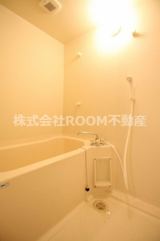 バス・シャワールーム　お風呂で日々の疲れを落としましょう