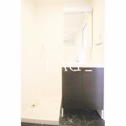 洗面設備　独立洗面台です。