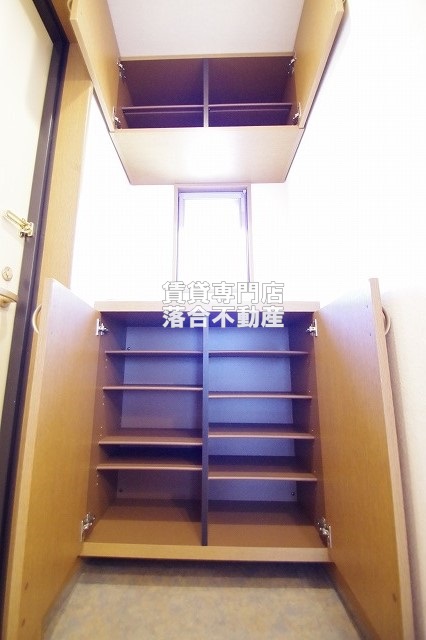 収納　シューズ収納