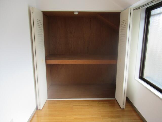 収納　別号室の写真を使用しています