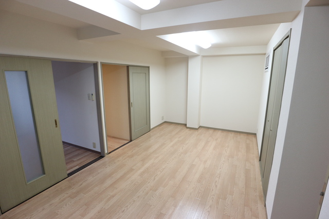 居室・リビング　※写真は他号室です