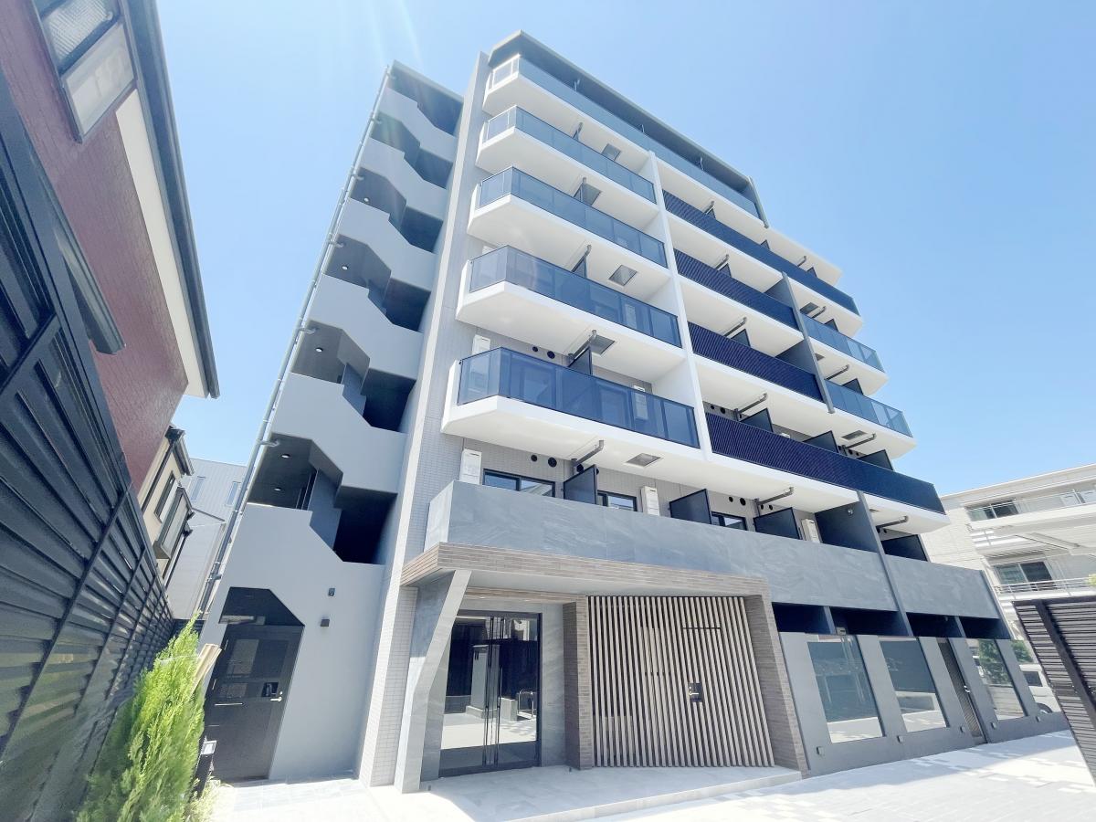 建物外観　【女性のお一人暮らしでも安心のセキュリティ♪】