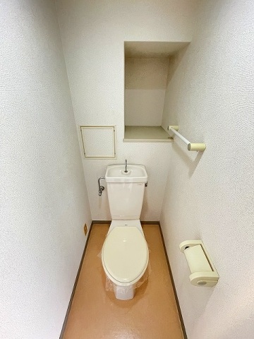 トイレ　シンプルで使いやすいトイレです