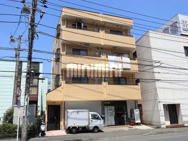 建物外観　陽当り良好４階建て