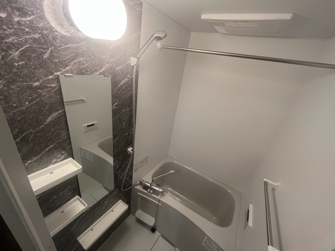 バス・シャワールーム