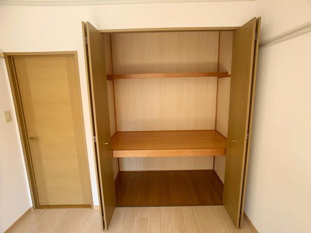 収納　写真は別の部屋のものです。