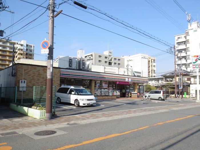 コンビニ　セブンイレブン　上田５丁目（コンビニ）まで450m