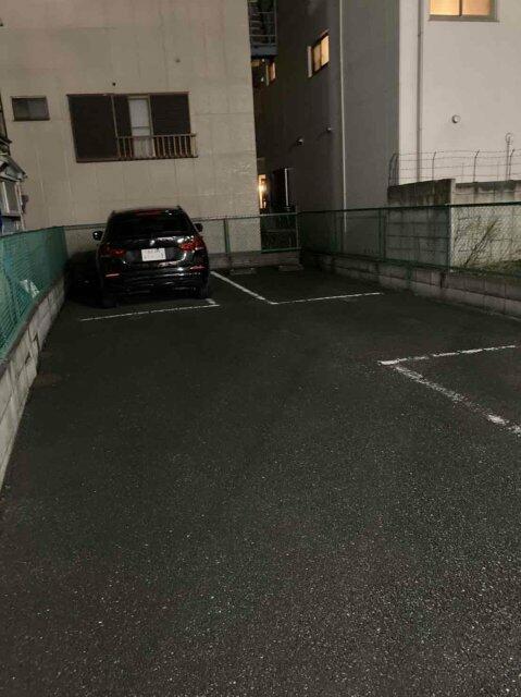 駐車場　?