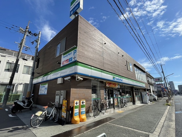 コンビニ　ファミリーマート　岸部中（コンビニ）まで687m