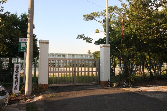 小学校　あま市立甚目寺小学校（小学校）まで482m
