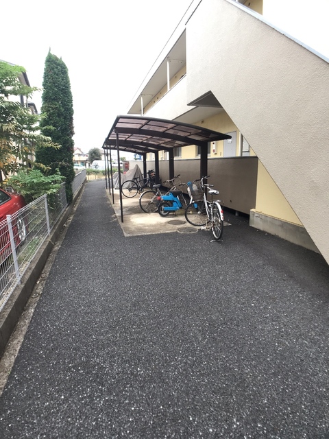 その他　敷地内駐輪場（その他）まで5m