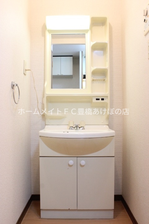 洗面設備　同型別部屋写真
