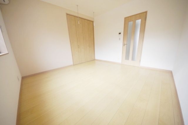 その他部屋・スペース　★8帖広々洋室です★