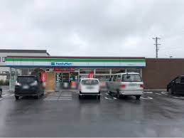 コンビニ　ファミリーマート甲良町在士店（コンビニ）まで1006m