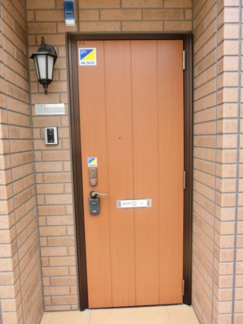 セキュリティ　モニター付きインターホンです。