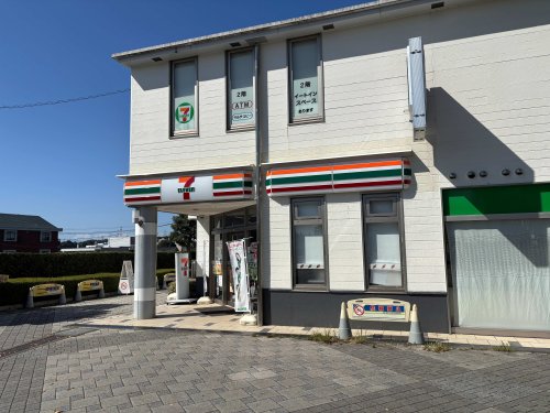 コンビニ　セブンイレブン小田急マルシェ（コンビニ）まで611m