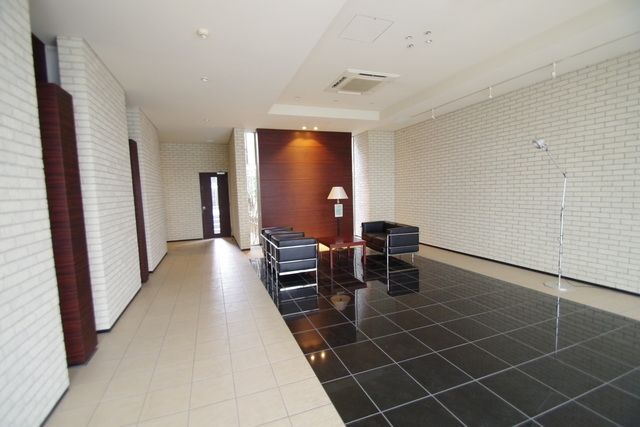 エントランス　★見学希望等はタウンハウジング中央林間店までお気軽に♪★