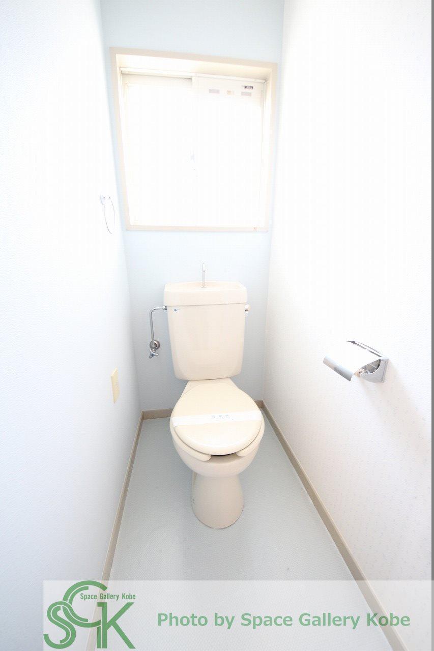 タウンハウス伊川谷のトイレ写真
