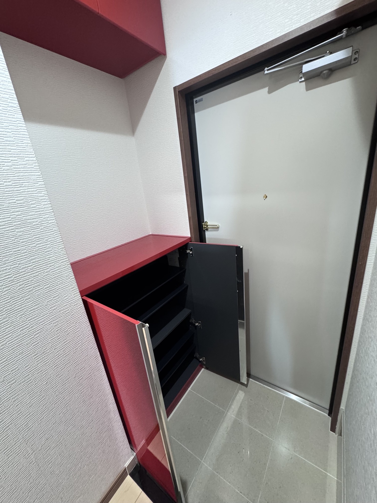 その他設備　一際目の引くシューズＢＯＸ。