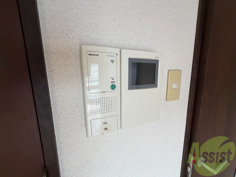 セキュリティ　ＴＶモニター付インターホンです。来客者の顔が見えるので安心！