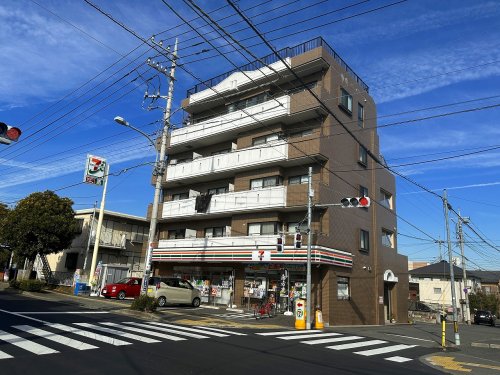 コンビニ　セブン-イレブン 八王子元本郷町店（コンビニ）まで848m