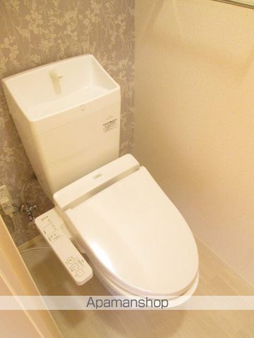 四国中央市 2階建 築10年のトイレ写真