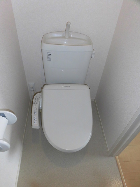 トイレ　Ｂ２０５　温水洗浄暖房便座