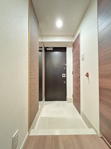 玄関　※同間取別部屋参照