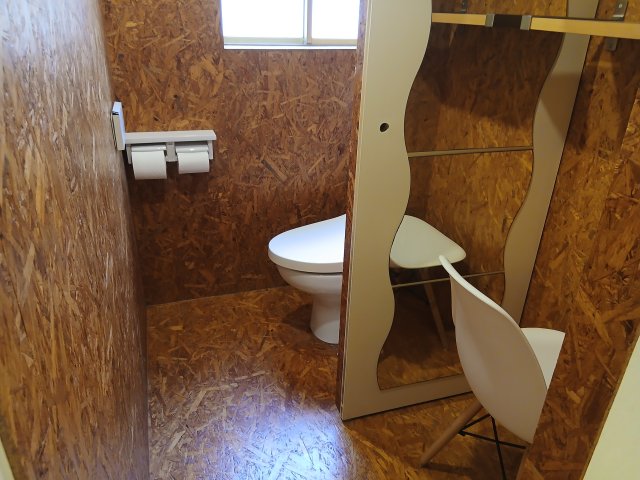 トイレ　コンパクトで使いやすいトイレです