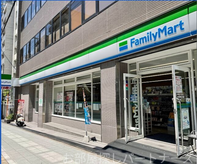 コンビニ　ファミリーマート 内久宝寺町三丁目店（コンビニ）まで162m
