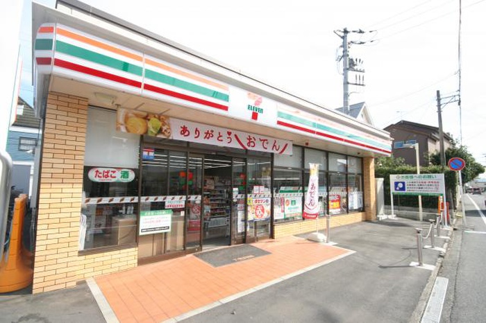 コンビニ　セブンイレブン（コンビニ）まで380m