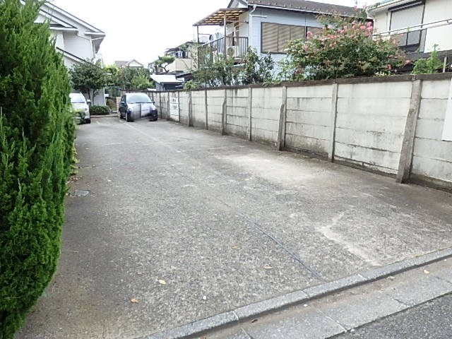駐車場　★敷地内駐車場★（有料・要空き確認）