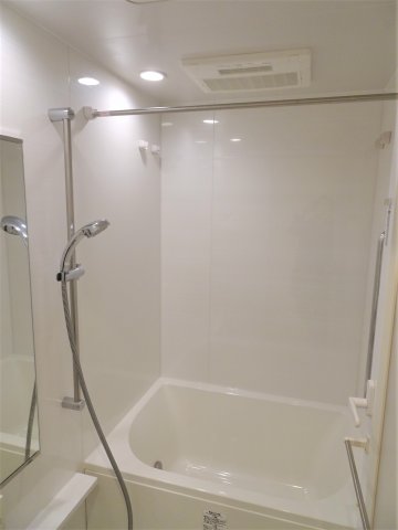 バス・シャワールーム　※別部屋の参考写真です。