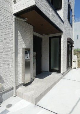エントランス　☆共用部分☆